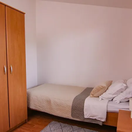 Zaklina 1496 Apartman Póla