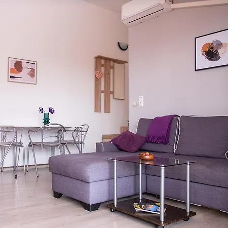Zaklina 1496 Apartment