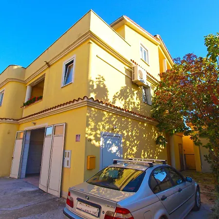 Zaklina 1496 Apartment
